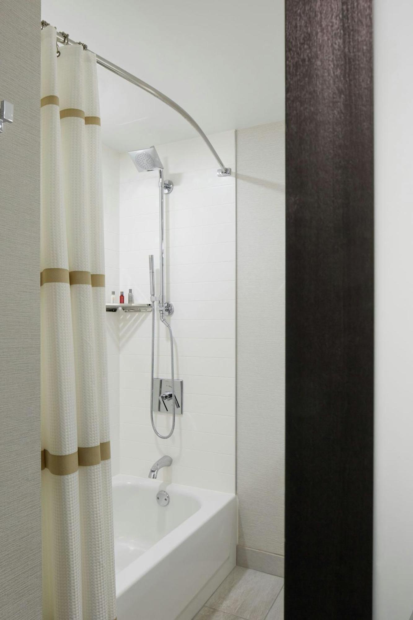 แมริออท โคลัมบัส นอร์ทเวสต์ Hotel ดับลิน ภายนอก รูปภาพ